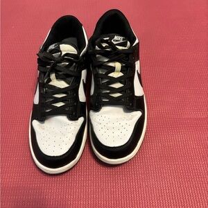 Nike Men's Panda Dunk sneakers